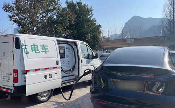 安义汽车搭电