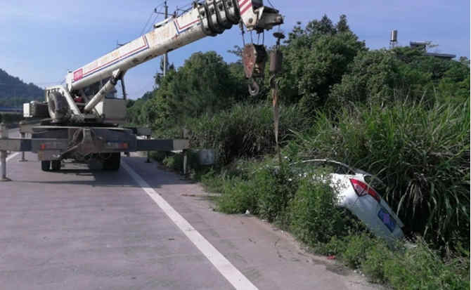 安义重载吊车救援
